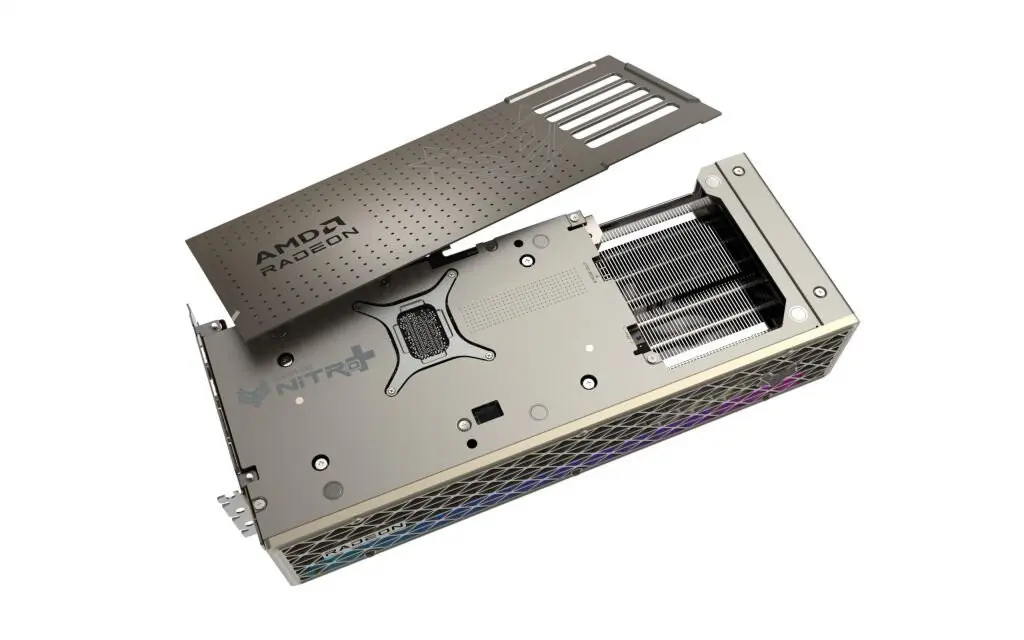 Sapphire Radeon NITRO+ RX 9070 : des images promotionnelles fuitent avant le lancement officiel 3 Sapphire Radeon NITRO+ RX 9070 Series backplate
