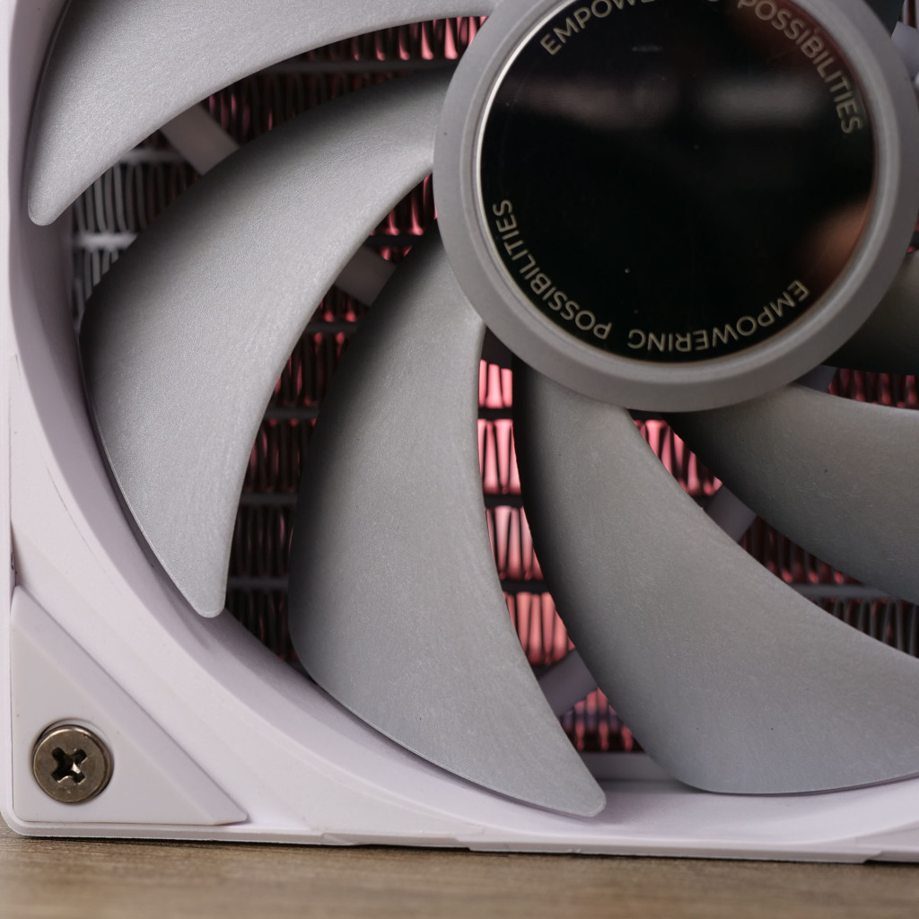 Tryx panorama 360 fan 01