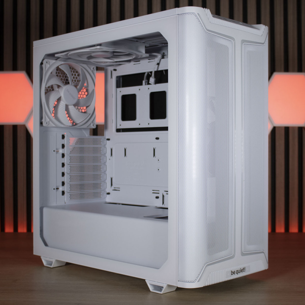 be quiet! Pure Base 501 DX trois quarts avant