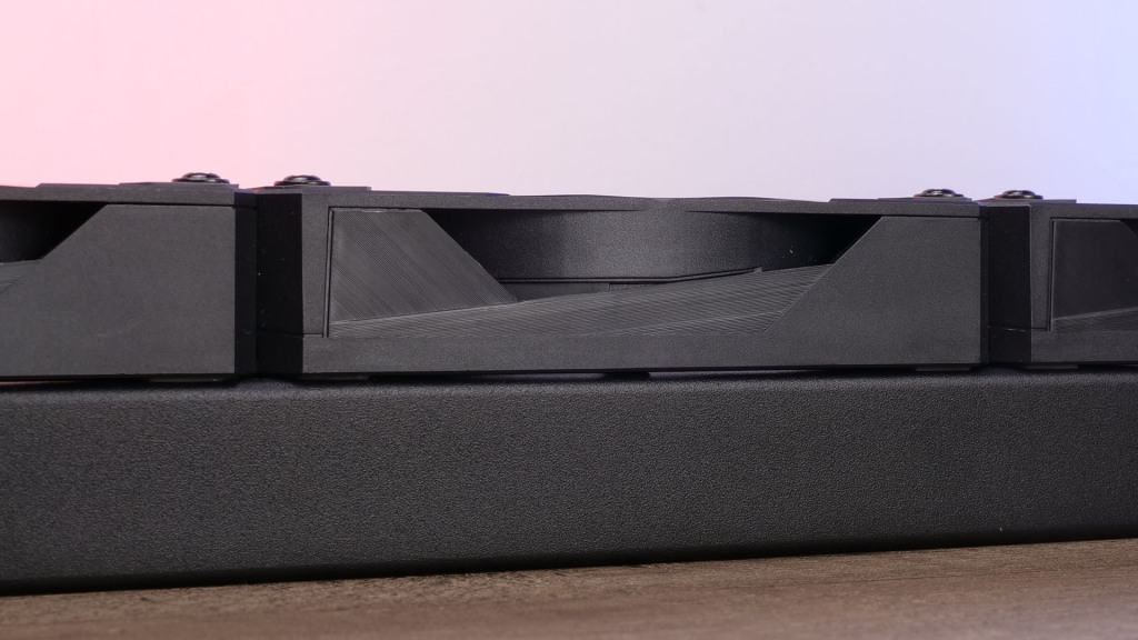 msi geforce rtx 5090 32g suprim liquid soc STORMFORCE fans 01