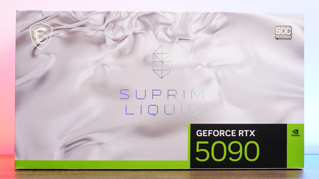 msi geforce rtx 5090 32g suprim liquid soc unboxing 01