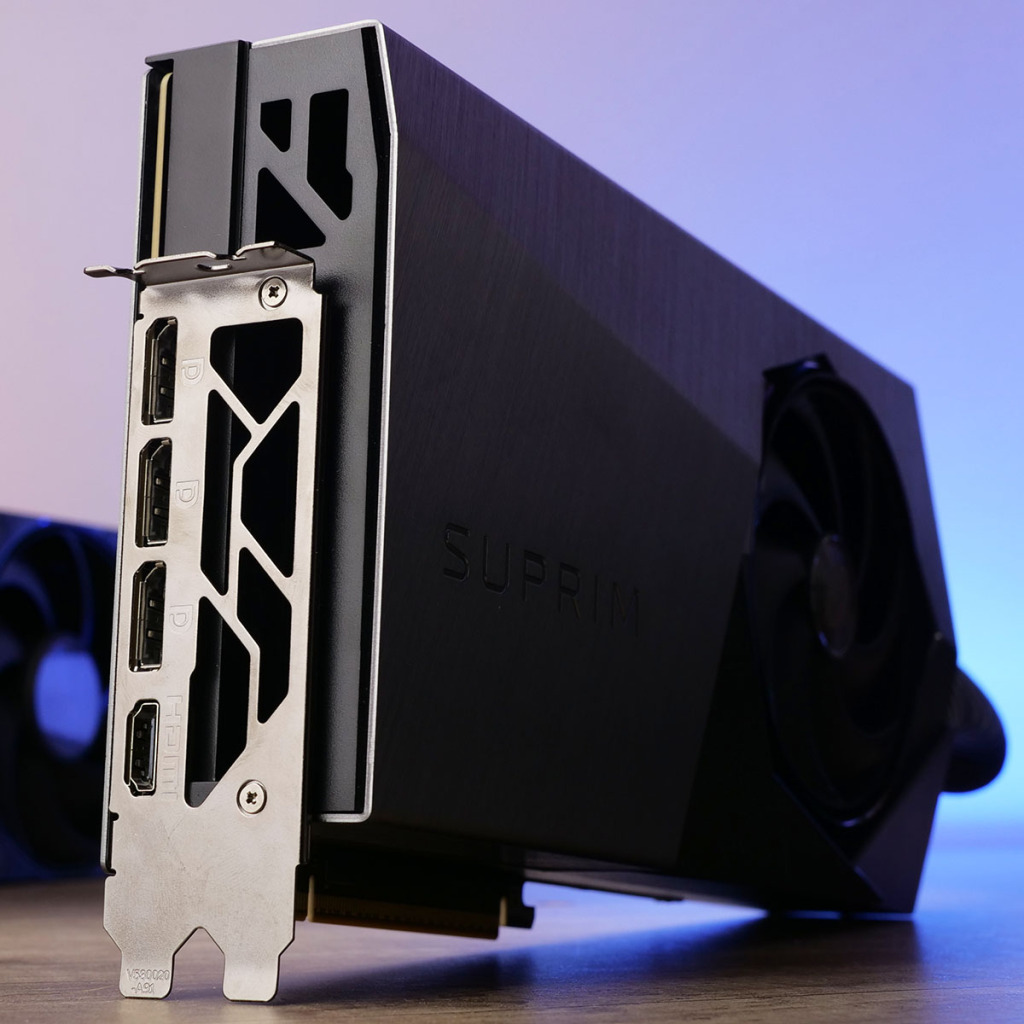 msi geforce rtx 5090 32g suprim liquid soc visual 06