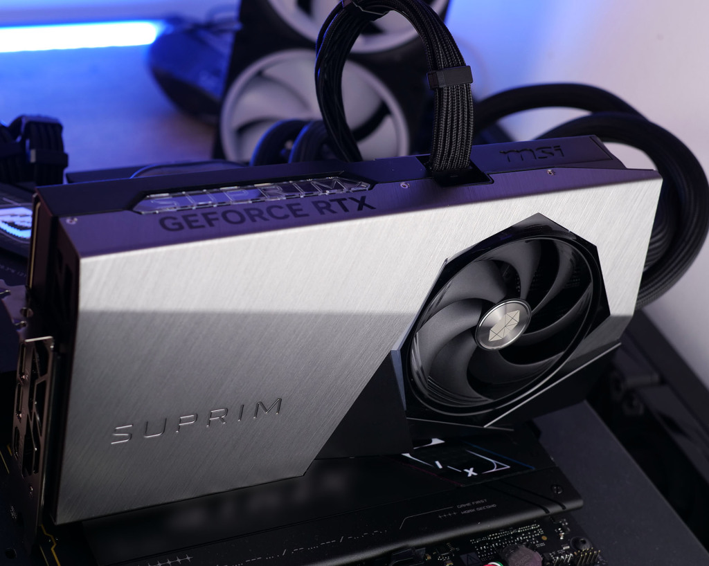 msi geforce rtx 5090 32g suprim liquid soc visual 12