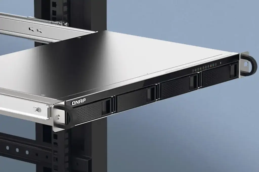QNAP TS-h765eU, un NAS en rack de faible profondeur pour les environnements à espace restreint 3 nas rackable qnap ts h765eu 2