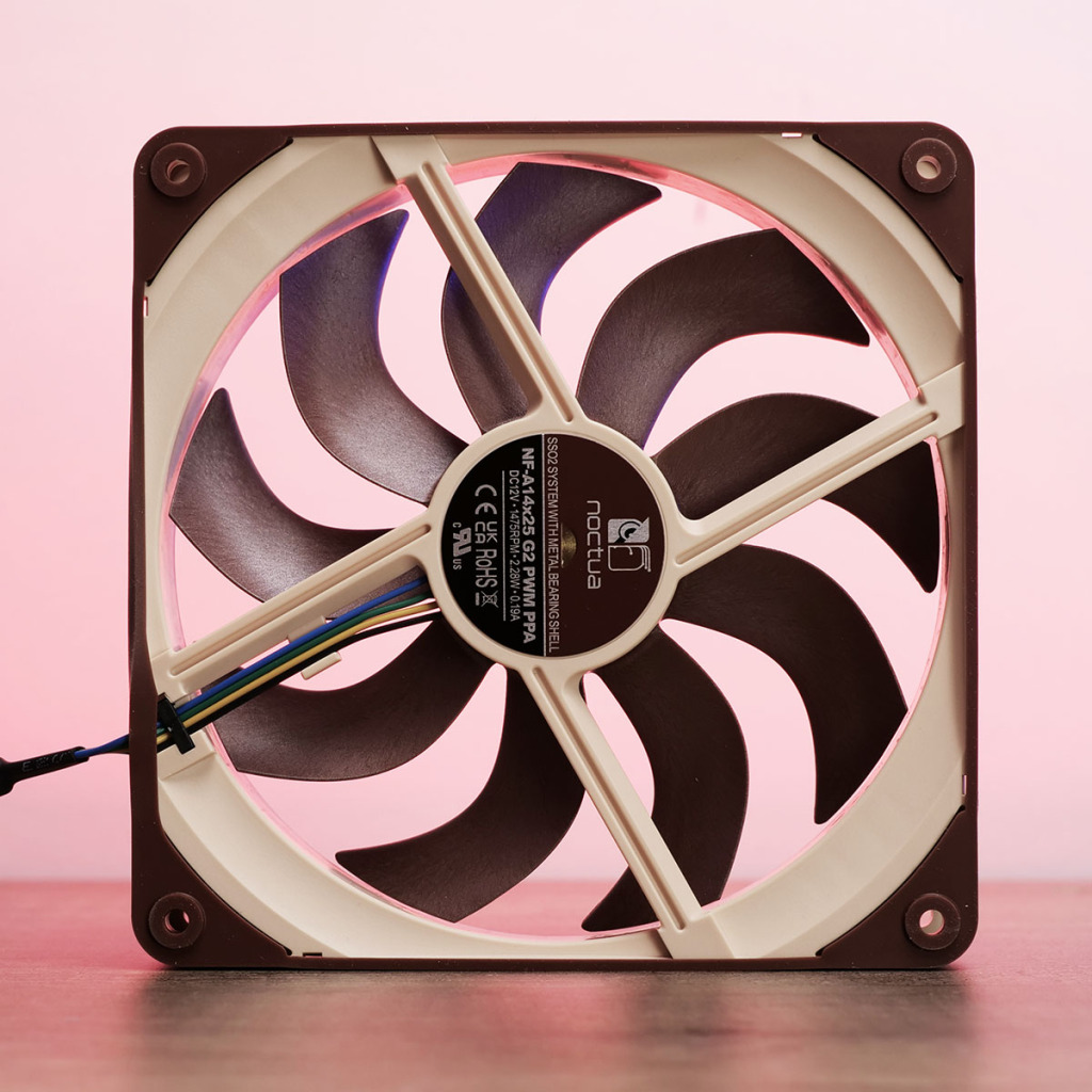 Antec Flux Pro Noctua Edition : Un flux d’air maîtrisé et des décibels au tapis 8 noctua nf a14x25 g2 pwm 05
