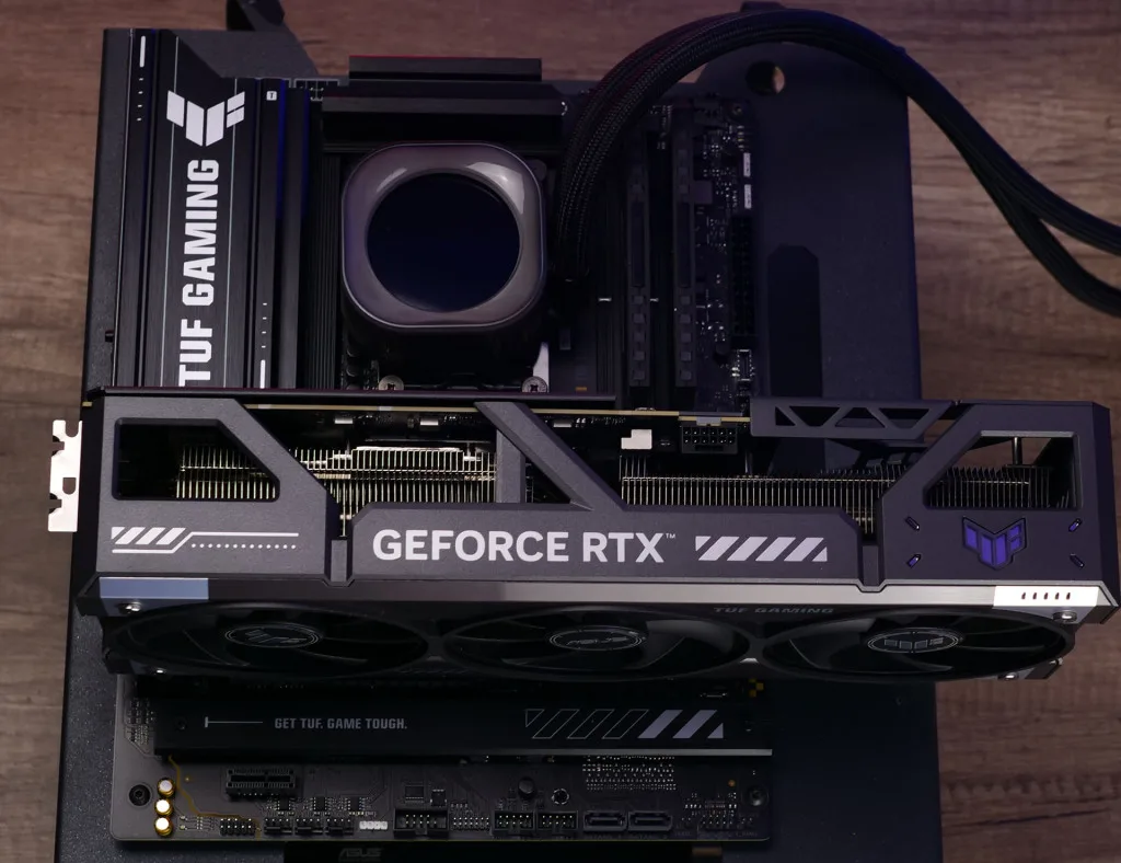 test TUF Gaming GeForce RTX 5080 OC 03