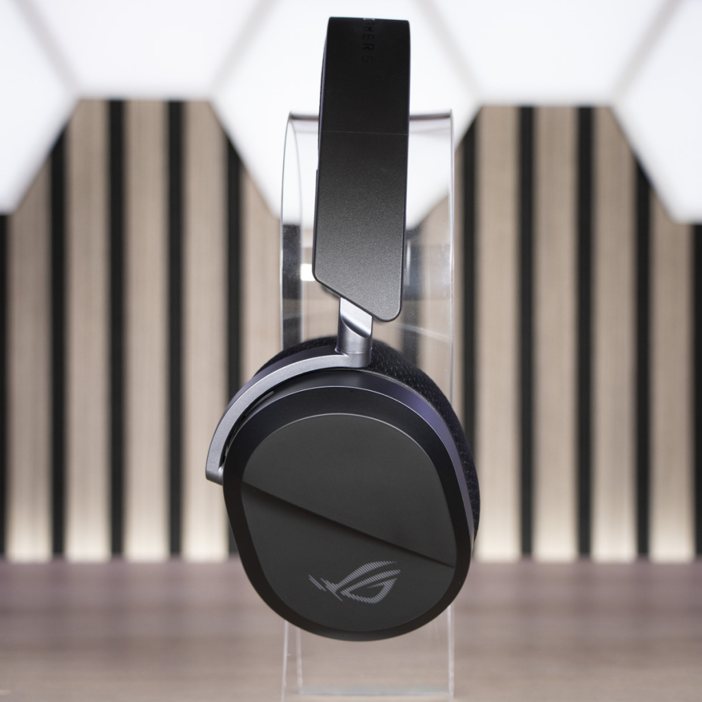 ASUS ROG PELTA côté