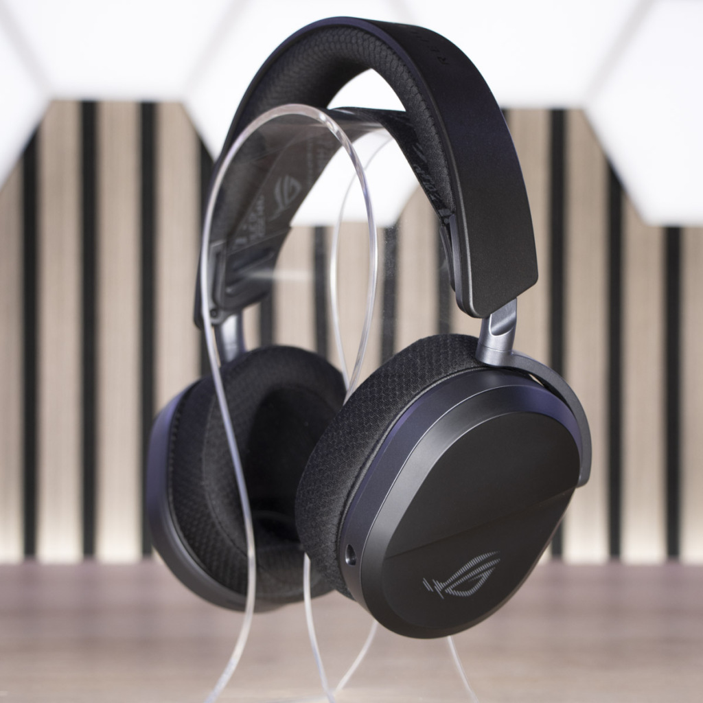 ASUS ROG PELTA trois quarts