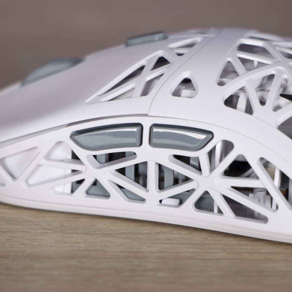 ENDORFY LIV Plus Wireless Onyx White boutons latéraux