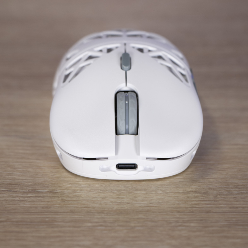 ENDORFY LIV Plus Wireless Onyx White face