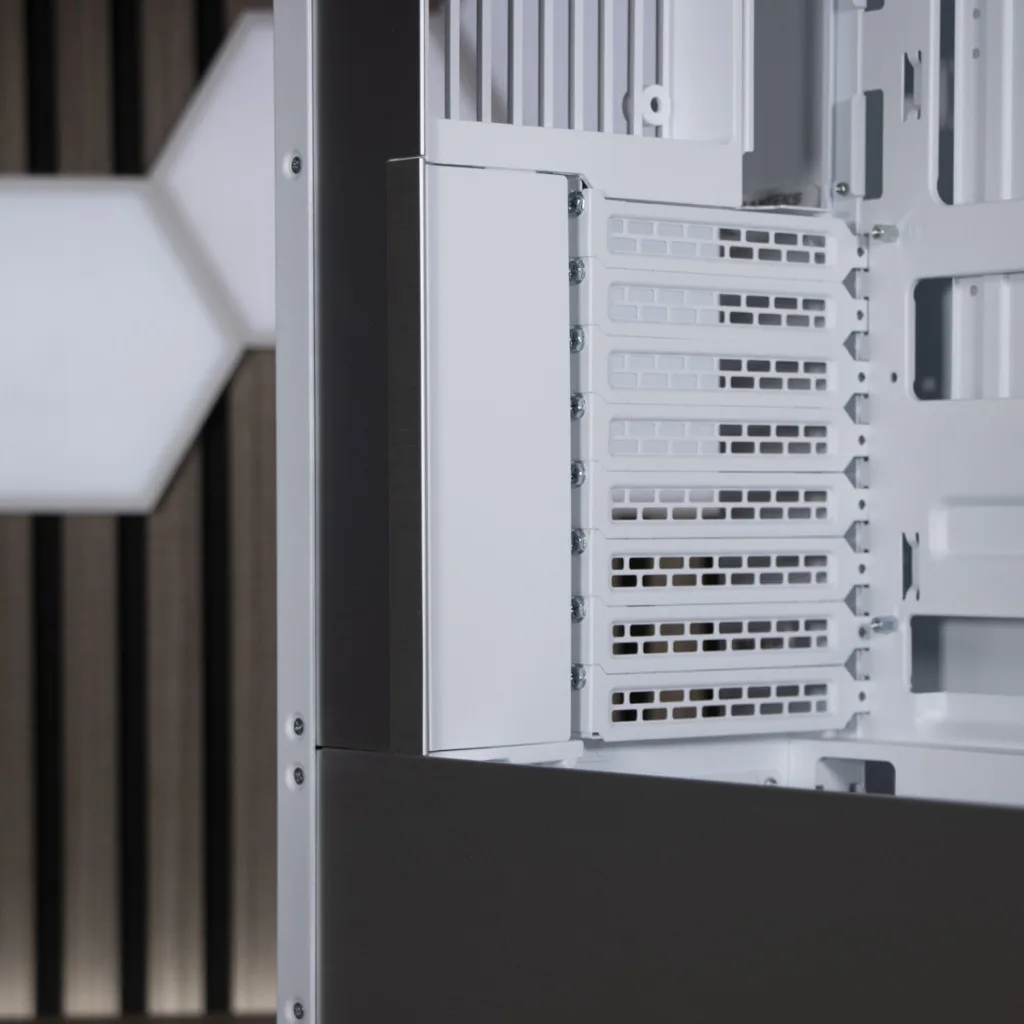 PHANTEKS Evolv X2 cache vis 1