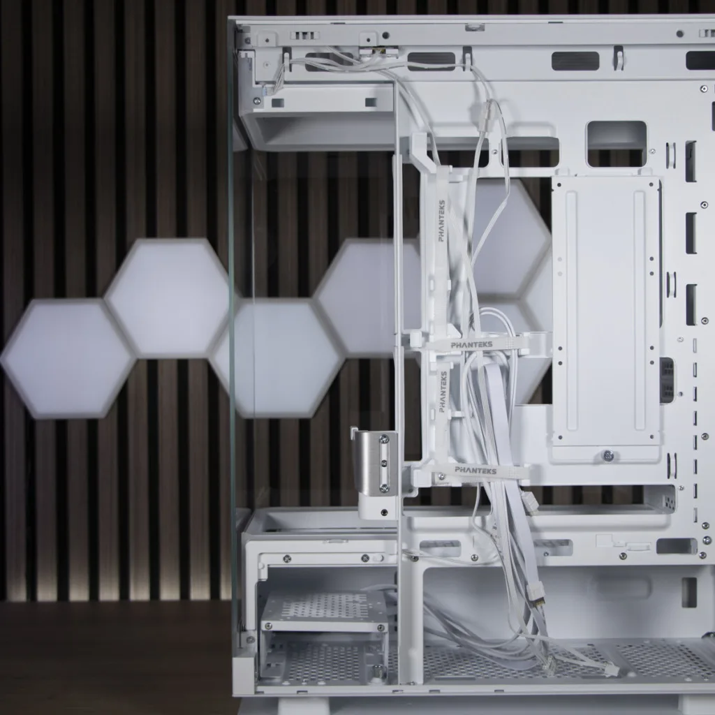 PHANTEKS Evolv X2 caches amovibles