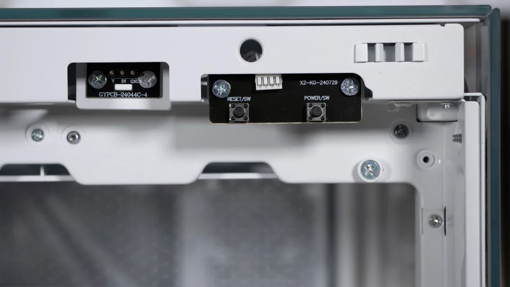 PHANTEKS Evolv X2 connecteurs pogo