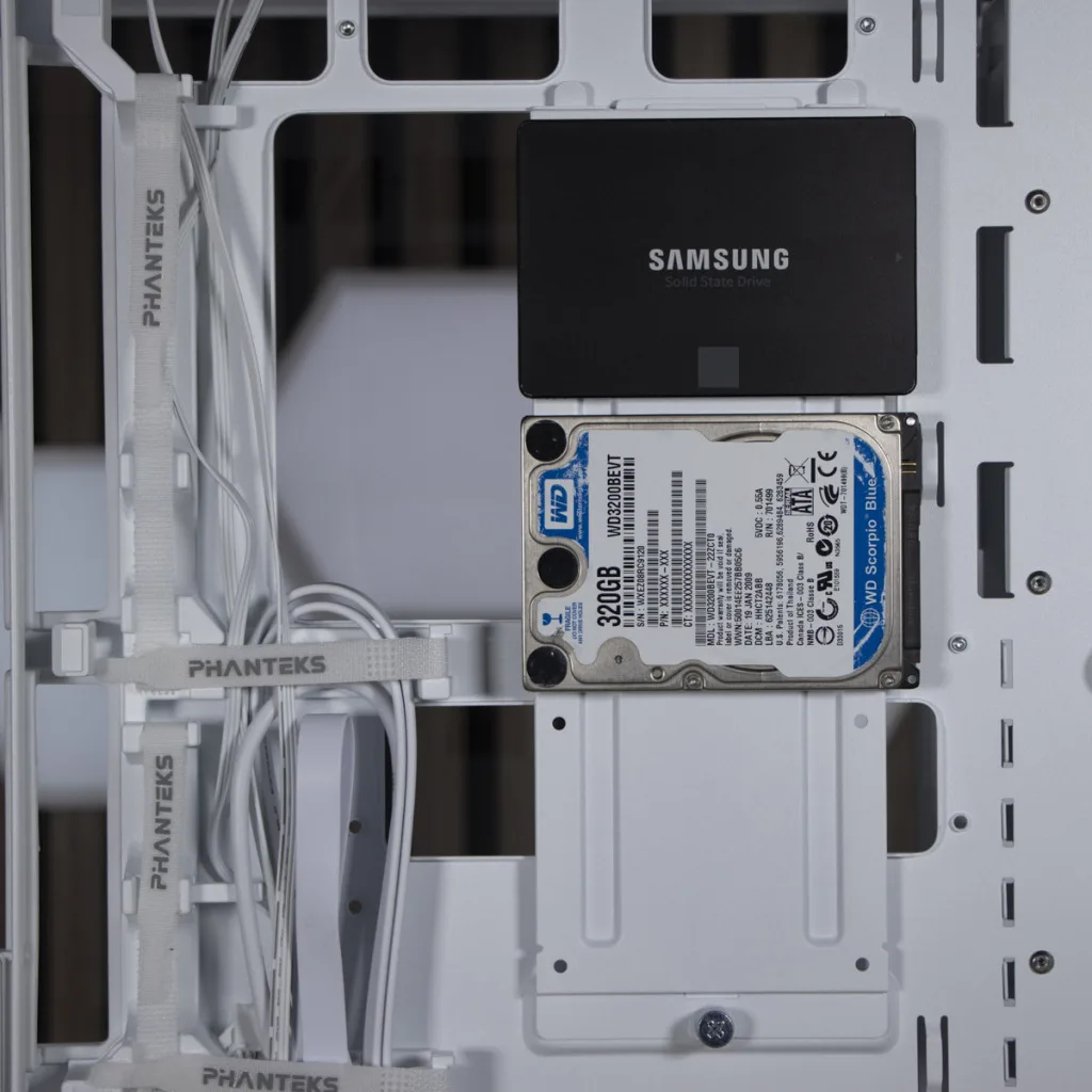 PHANTEKS Evolv X2 support SSD 2