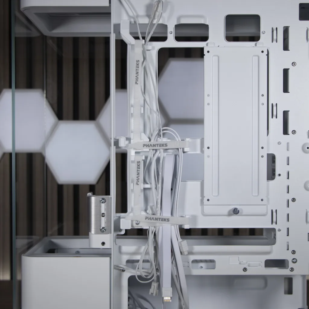 PHANTEKS Evolv X2 velcros