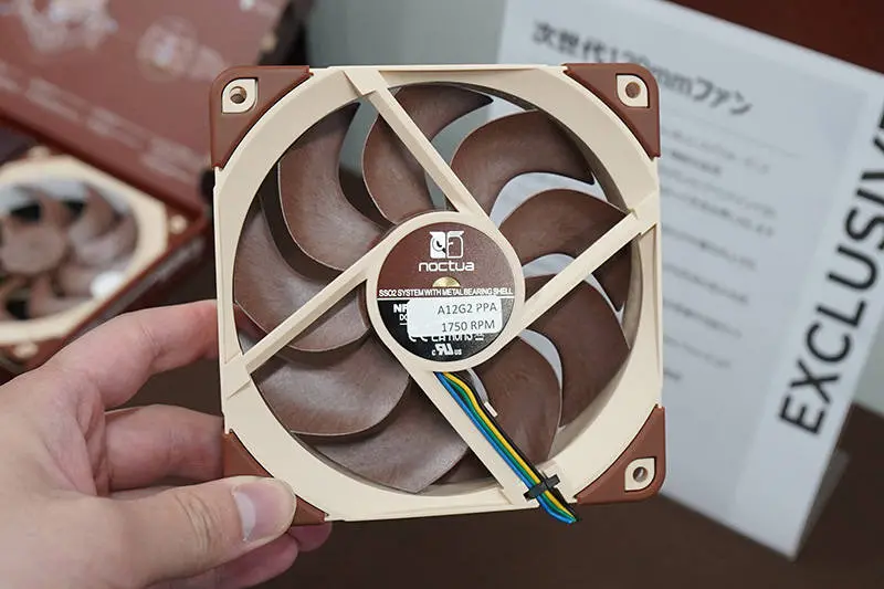 NOCTUA NF-A12 G2 : le nouveau ventilateur phare enfin dévoilé au Japon 2 noctua NF A12 G2 01