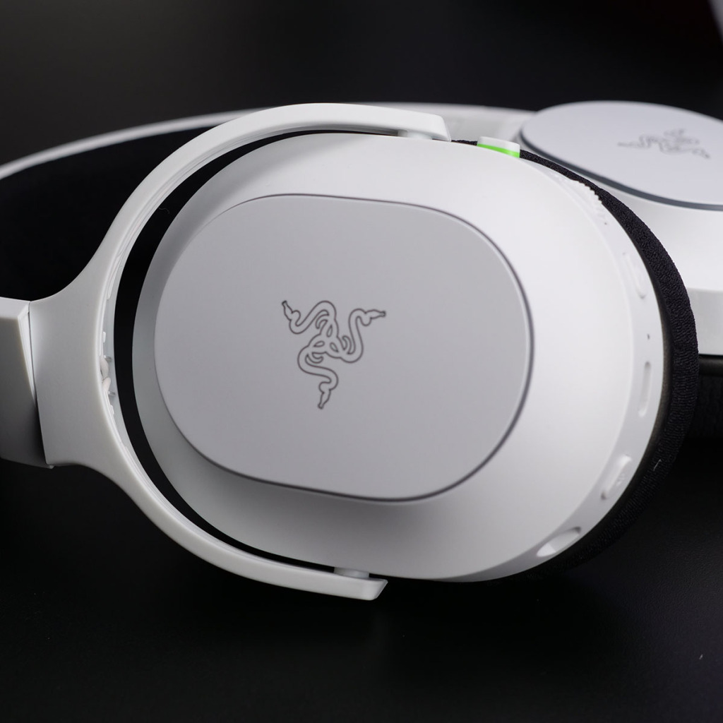 razer barracuda x chroma ajust 02