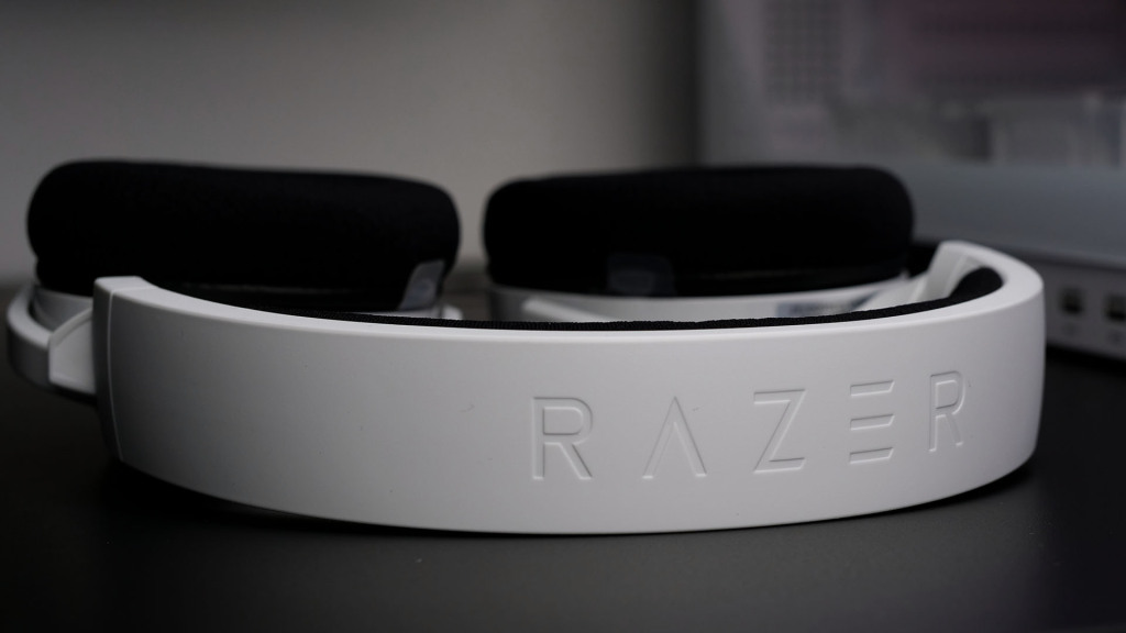 razer barracuda x chroma arceau
