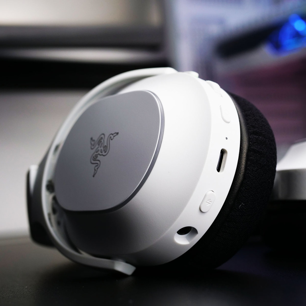 razer barracuda x chroma commandes 02