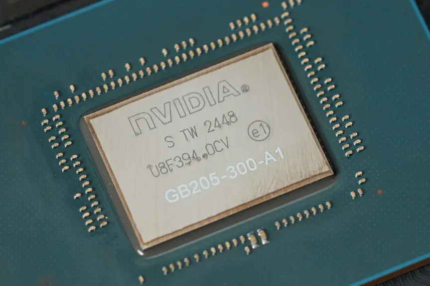 rtx 5070 fe gb205 300 A1