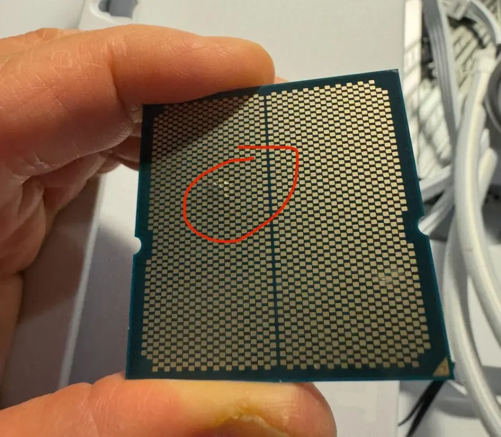 9950X3D ASRock cpu die