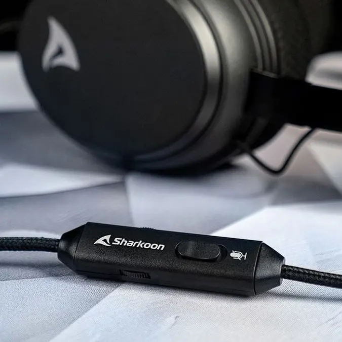 Casque gaming Sharkoon SKILLER SGH25 : design élégant, agréable à porter et des drivers de haute qualité 5 Casque gaming Sharkoon SKILLER SGH25 contrôleur