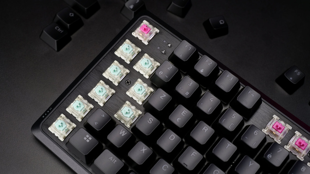 K70 PRO TKL dual switches
