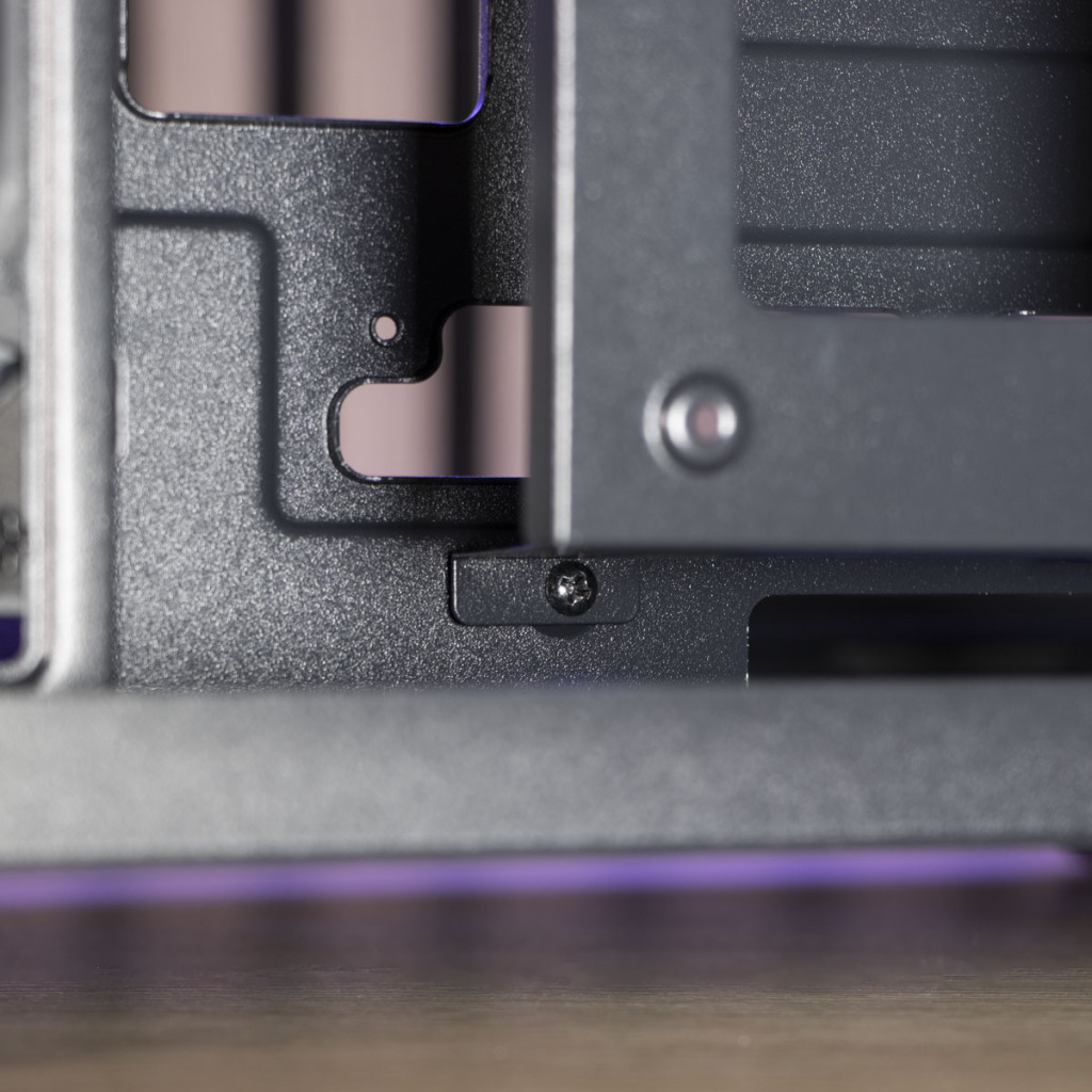 RAIJINTEK ATREUS vis difficilement accessible