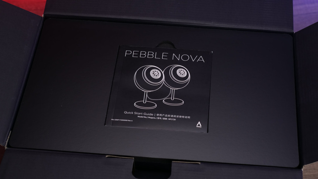 creative pebble nova unboxing 03