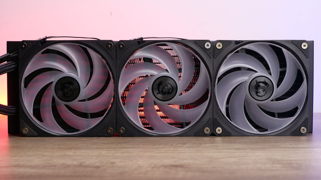 msi mag coreliquid a13 360 CycloBlade 7 120mm 01