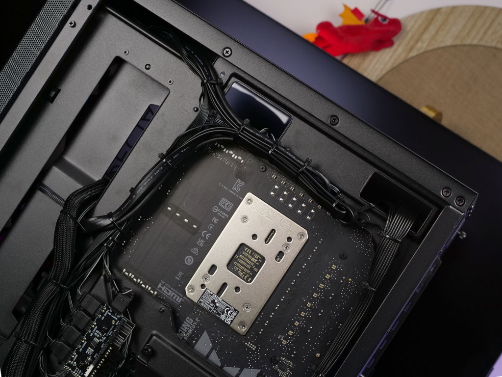 test pcspecialist pc gaming ryzen9000 rx9070 cable management 01