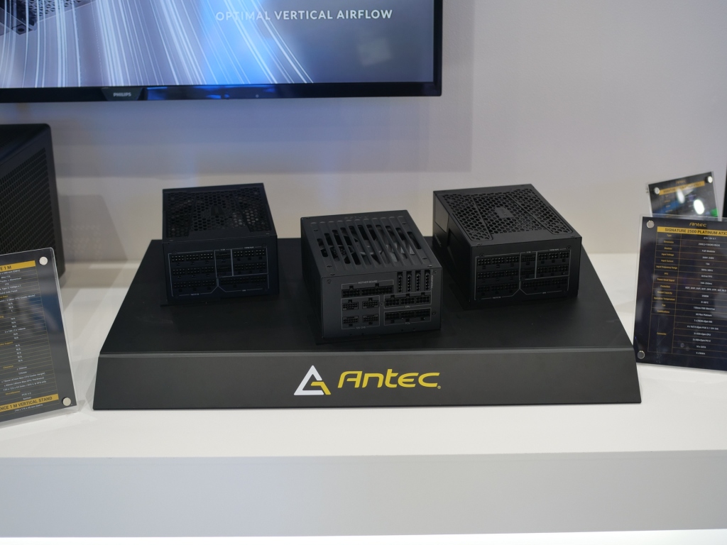 Antec impressionne au COMPUTEX 2025 avec le Nine Hundred et le Vortex View 12 Antec SIGNATURE psu