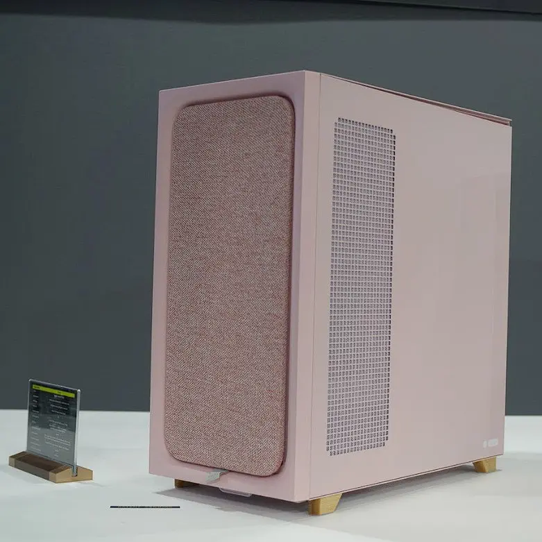 TRYX fait sensation au COMPUTEX avec des produits de pointe 12 COMPUTEX TRYX Flova 1