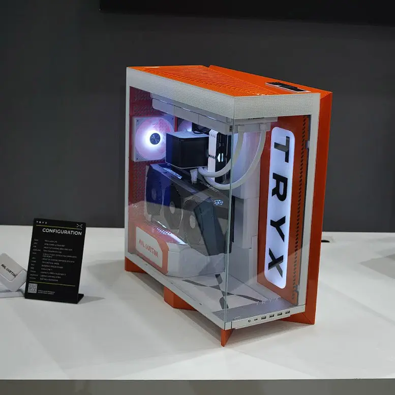 TRYX fait sensation au COMPUTEX avec des produits de pointe 11 COMPUTEX TRYX Luca L