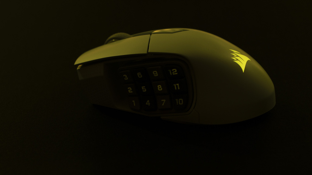 CORSAIR Scimitar Elite Wireless SE RGB (4)