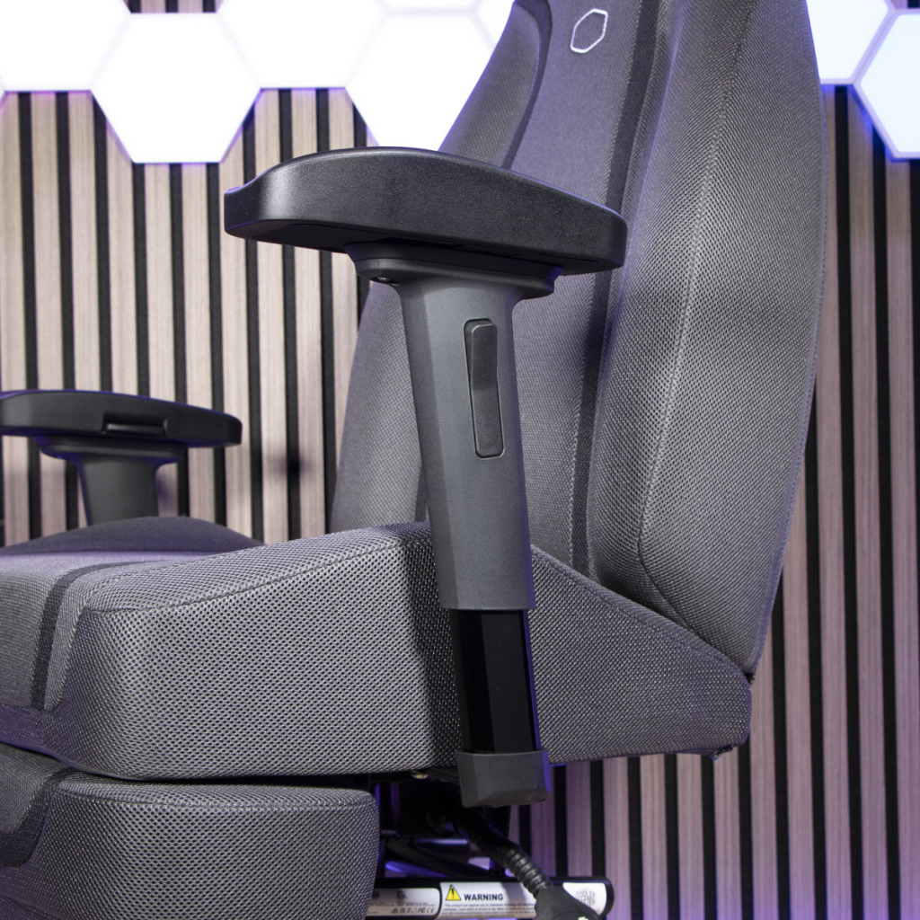 Cooler Master Synk X réglage accoudoirs hauteur 1