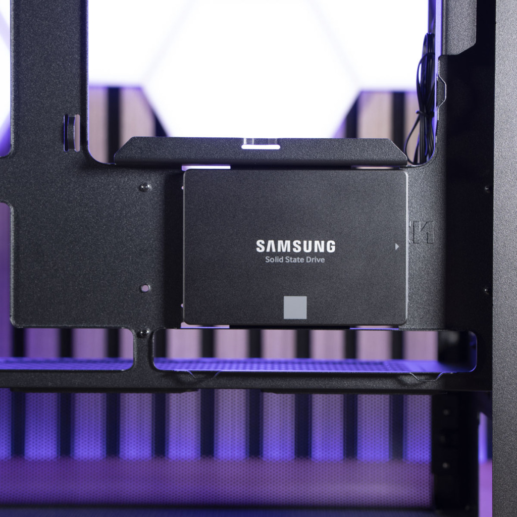 NZXT H3 Flow SSD 1