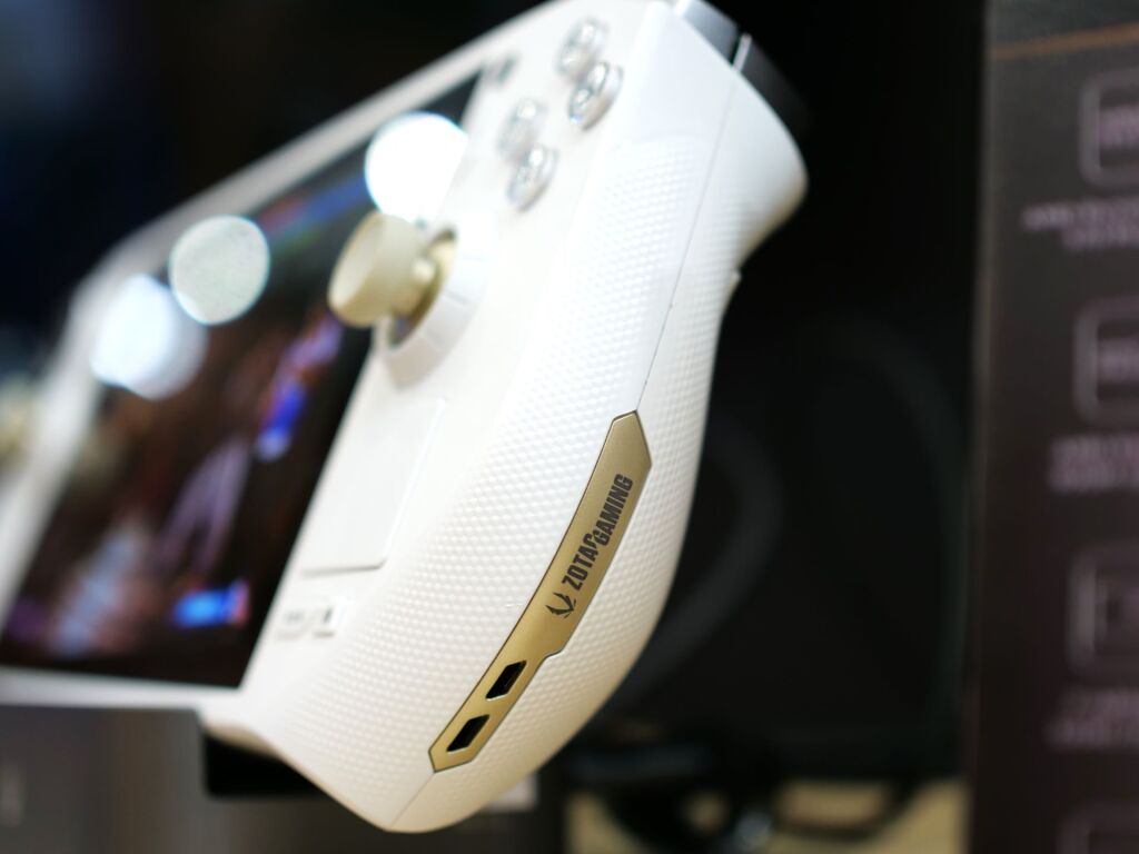 Zotac zone 2025 04