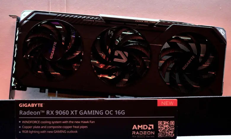 RX 9060 XT : des gains solides sur Geekbench, mais prudence avant de s’emballer 1 amd rx 9060 xt