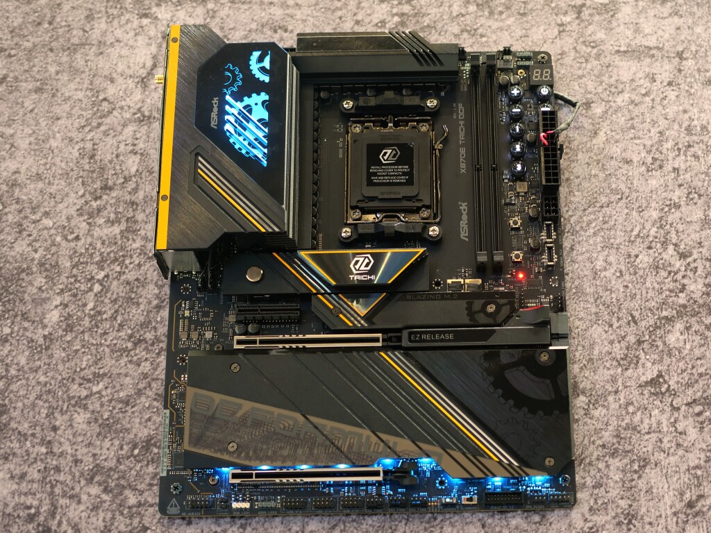 ASRock X870E Taichi OCF : l'OC Formula débarque sur Ryzen 5 asrock x870e taichi ocf 01