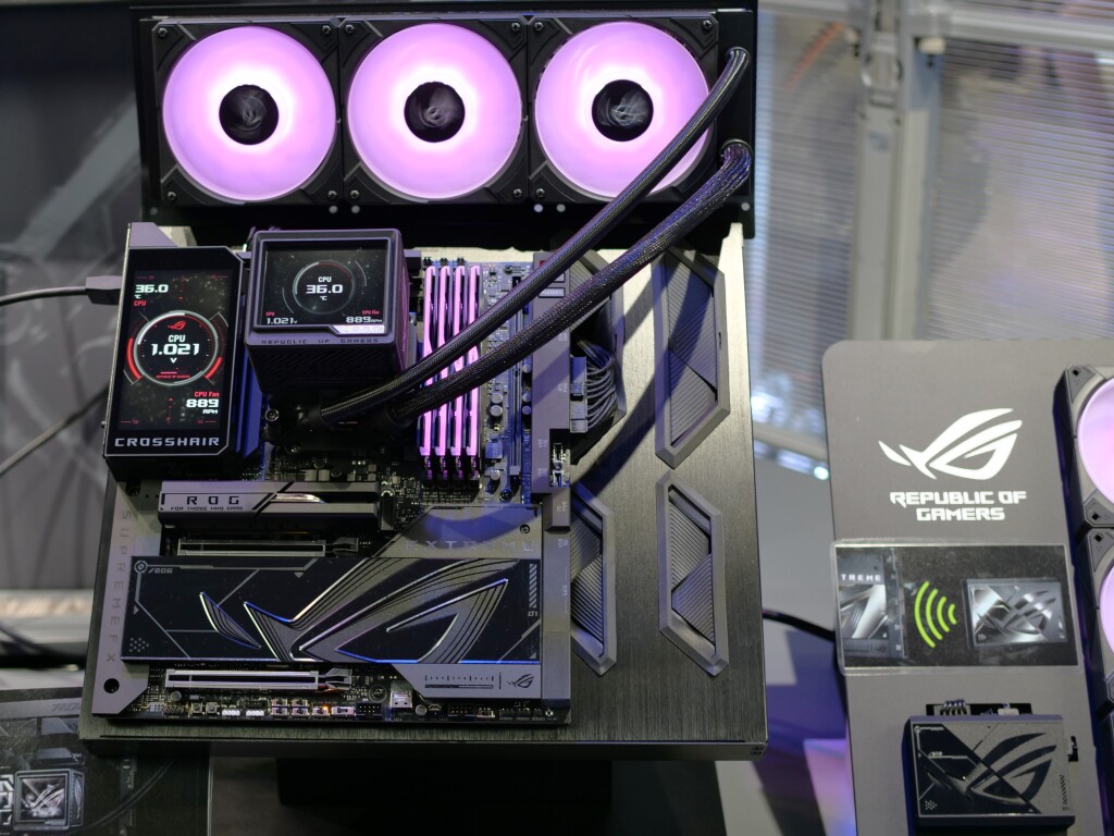 ASUS ROG Modular Simplicity : bientôt la fin des câbles en pagaille ? 4 asus rog modular simplicity 01