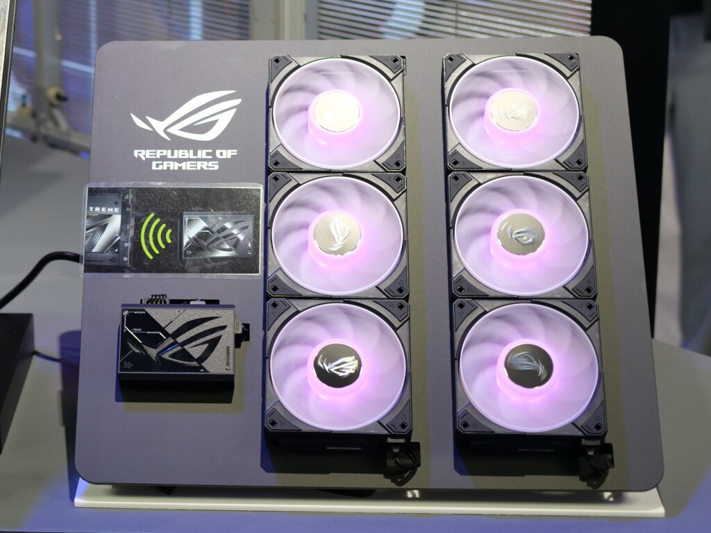 ASUS ROG Modular Simplicity : bientôt la fin des câbles en pagaille ? 2 asus rog modular simplicity wifi fans