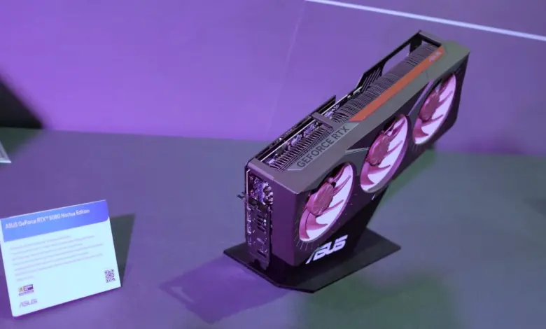 ASUS RTX 5080 Noctua Edition : le retour des ventilateurs Noctua en triple 1 asus rog rtx 5080 noctua edition