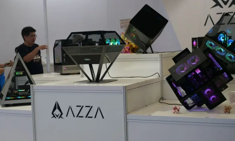 COMPUTEX 2025 : Azza secoue le cube avec un boîtier modulaire et futuriste 1 azza cube computex 2025 hero