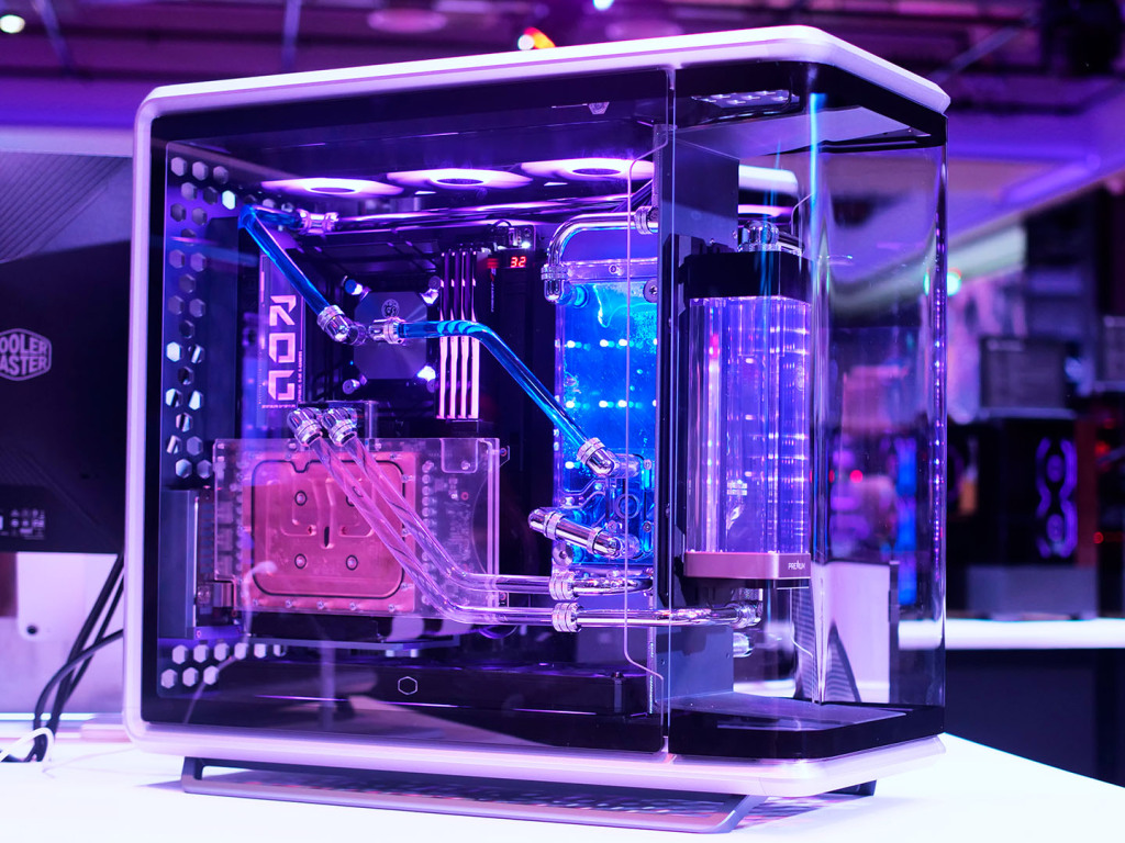 Cooler Master MasterFrame 360 Panoramic : vitrine modulaire ou vitrine marketing ? 3 cooler master MasterFrame 360 Panoramic 01