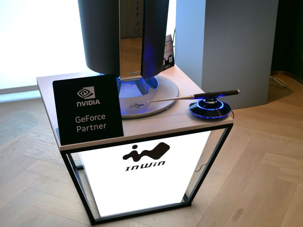 ChronoMancy, le boîtier-trophée d’InWin pour ses 40 ans au COMPUTEX 2025 11 inwin COMPUTEX 2025 chronomancy 02