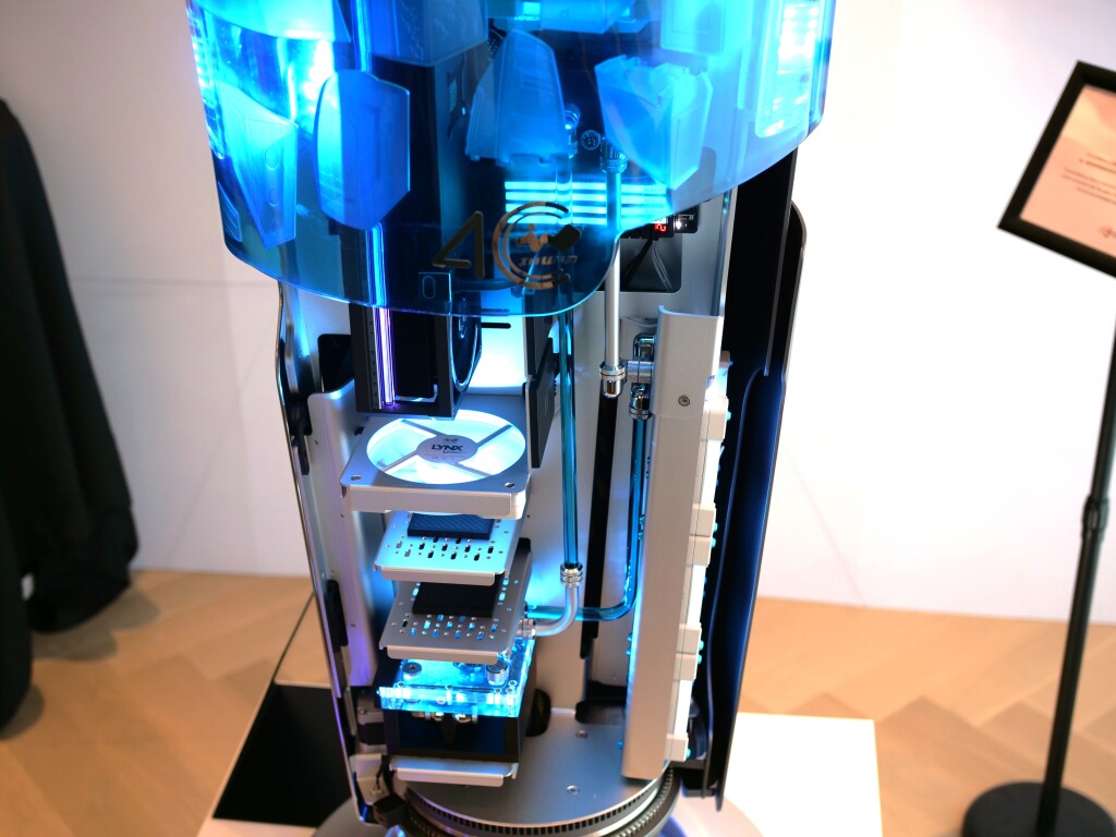 ChronoMancy, le boîtier-trophée d’InWin pour ses 40 ans au COMPUTEX 2025 14 inwin COMPUTEX 2025 chronomancy 04