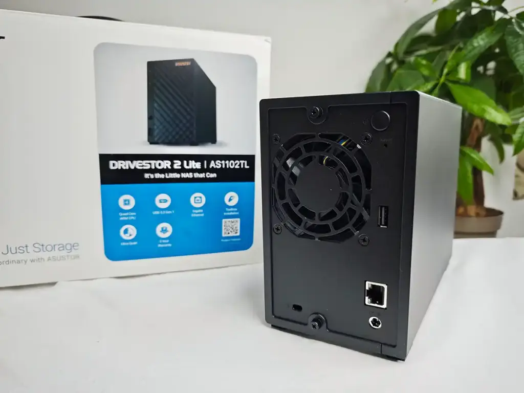 nas asustor drivestor 2 lite back