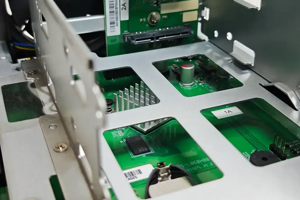 nas asustor drivestor 2 lite inside