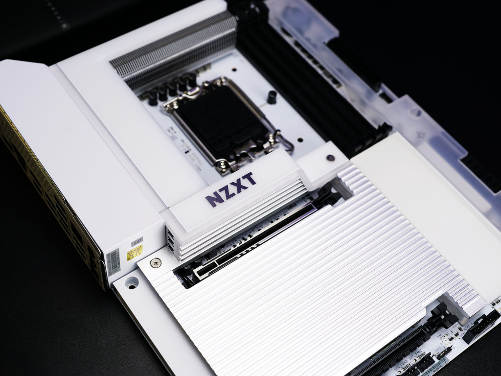nzxt n9 z890 02